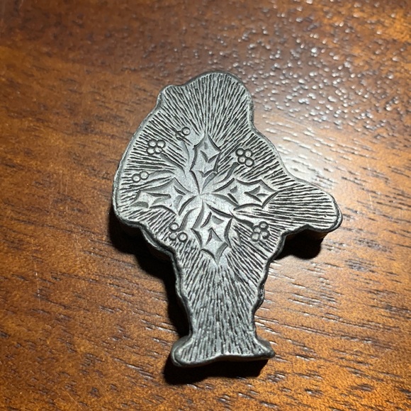 🎅 Torino Christmas Santa Pewter Set - earrings, necklace, and broach - Picture 5 of 6